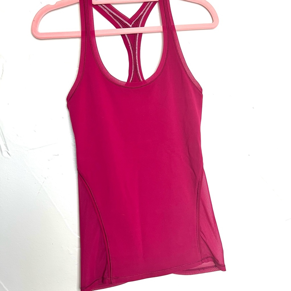 ⭐️ 3/$25 VGUC Lululemon Berry Pink Razorback Tank